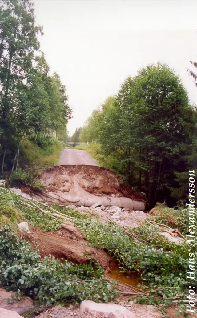 Avskuren mindre väg strax öster om Sunnemo
