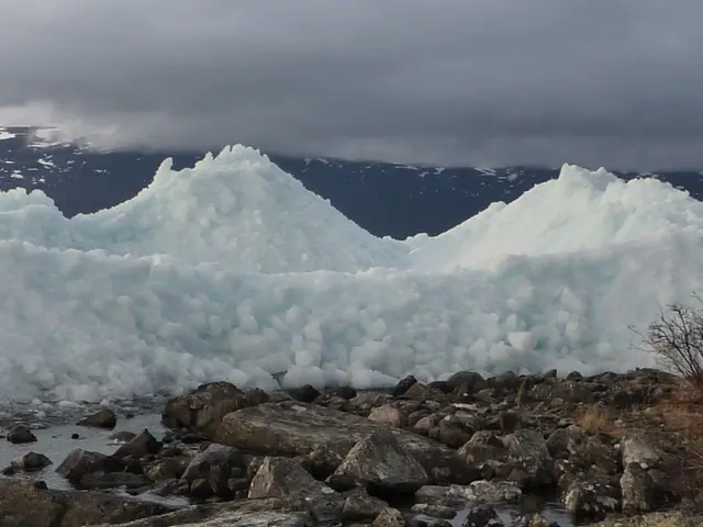 Islossning vid Torneträsk.